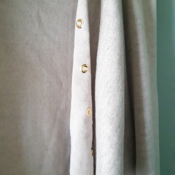 Chelsea & Theodore draped front sweater vest heathered oatmeal size medium - Picture 3 of 5